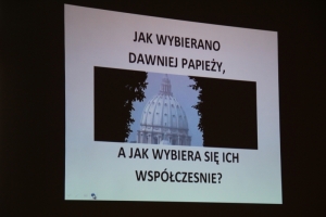 Wykład: wybór papieży wczoraj i dziś